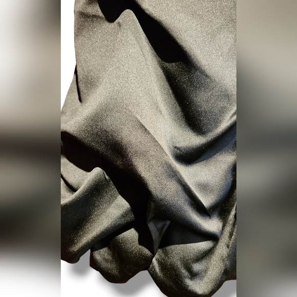 Black Ruched Mini Strapless cocktail dress. Satin. Size 10 - Picture 4 of 7